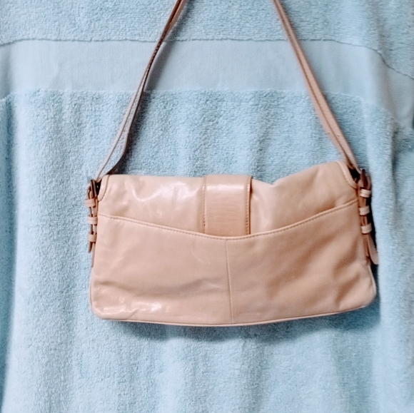 Vintage Via Spiga purse in camel beige with silver rhinestone magnetic closure - Picture 4 of 11